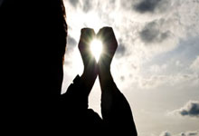 哈兰德登陆英超前三个赛季进球均30+,上位做到的球员是范尼.